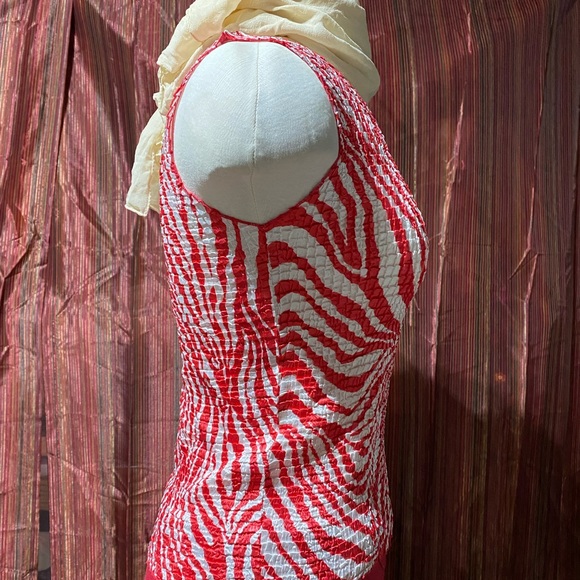 Red and white Plisse blouse size medium - Picture 4 of 5